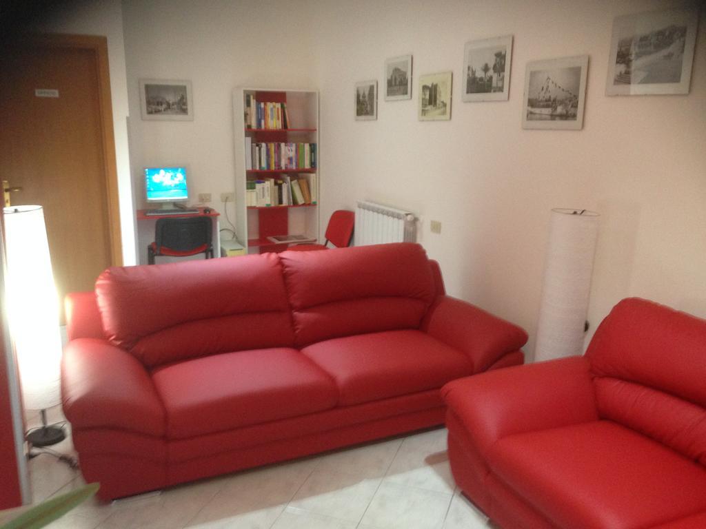 Perla Del Mare Affittacamere Campofelice Di Roccella Extérieur photo