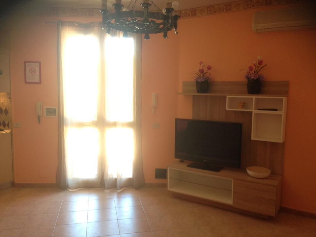 Perla Del Mare Affittacamere Campofelice Di Roccella Extérieur photo