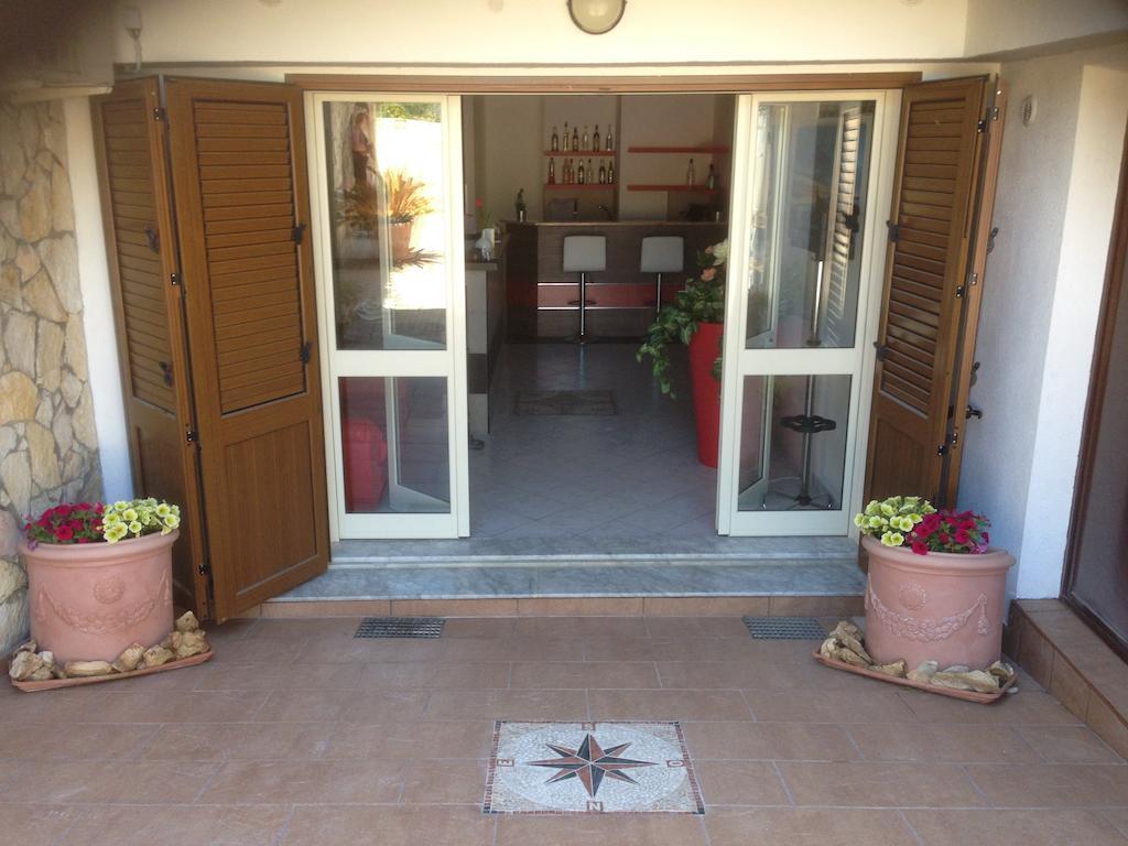 Perla Del Mare Affittacamere Campofelice Di Roccella Extérieur photo