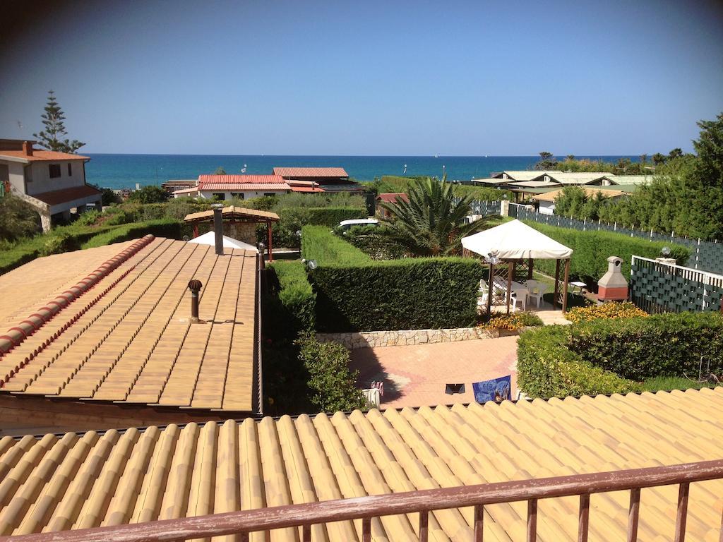 Perla Del Mare Affittacamere Campofelice Di Roccella Extérieur photo