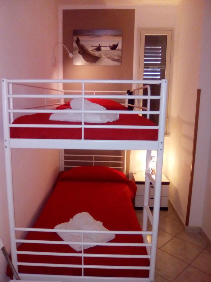 Perla Del Mare Affittacamere Campofelice Di Roccella Extérieur photo