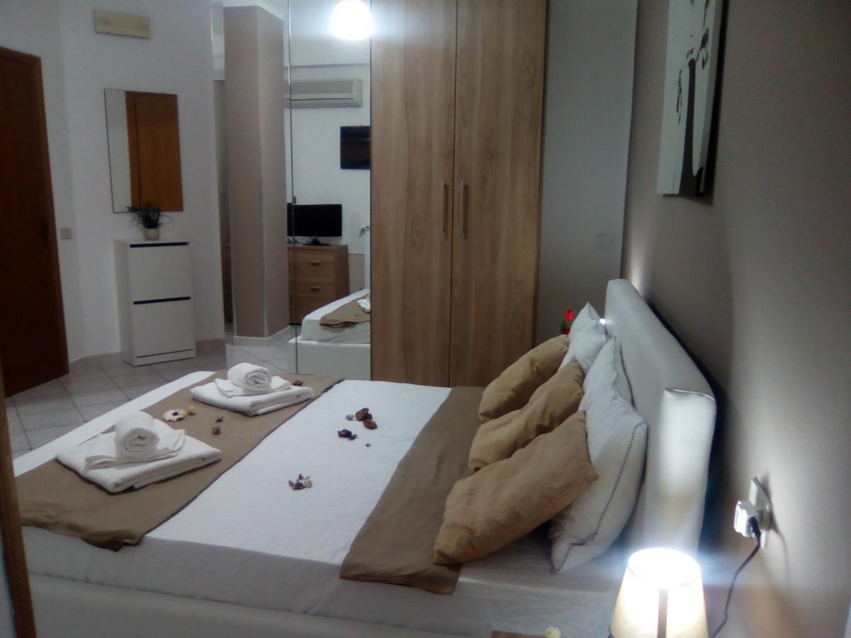 Perla Del Mare Affittacamere Campofelice Di Roccella Extérieur photo