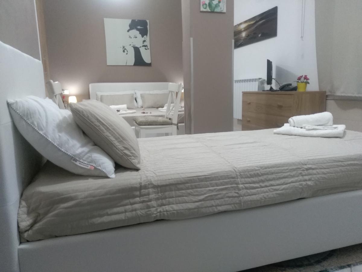 Perla Del Mare Affittacamere Campofelice Di Roccella Extérieur photo