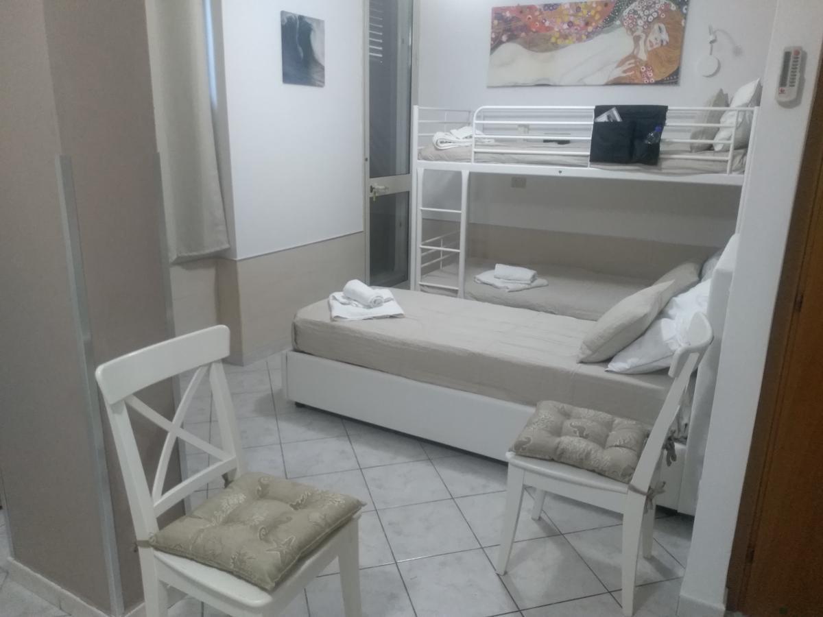 Perla Del Mare Affittacamere Campofelice Di Roccella Extérieur photo