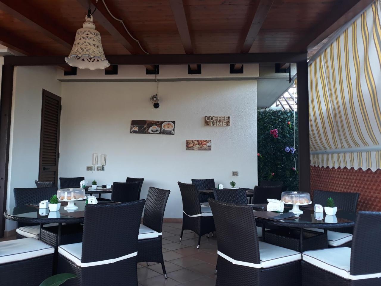 Perla Del Mare Affittacamere Campofelice Di Roccella Extérieur photo